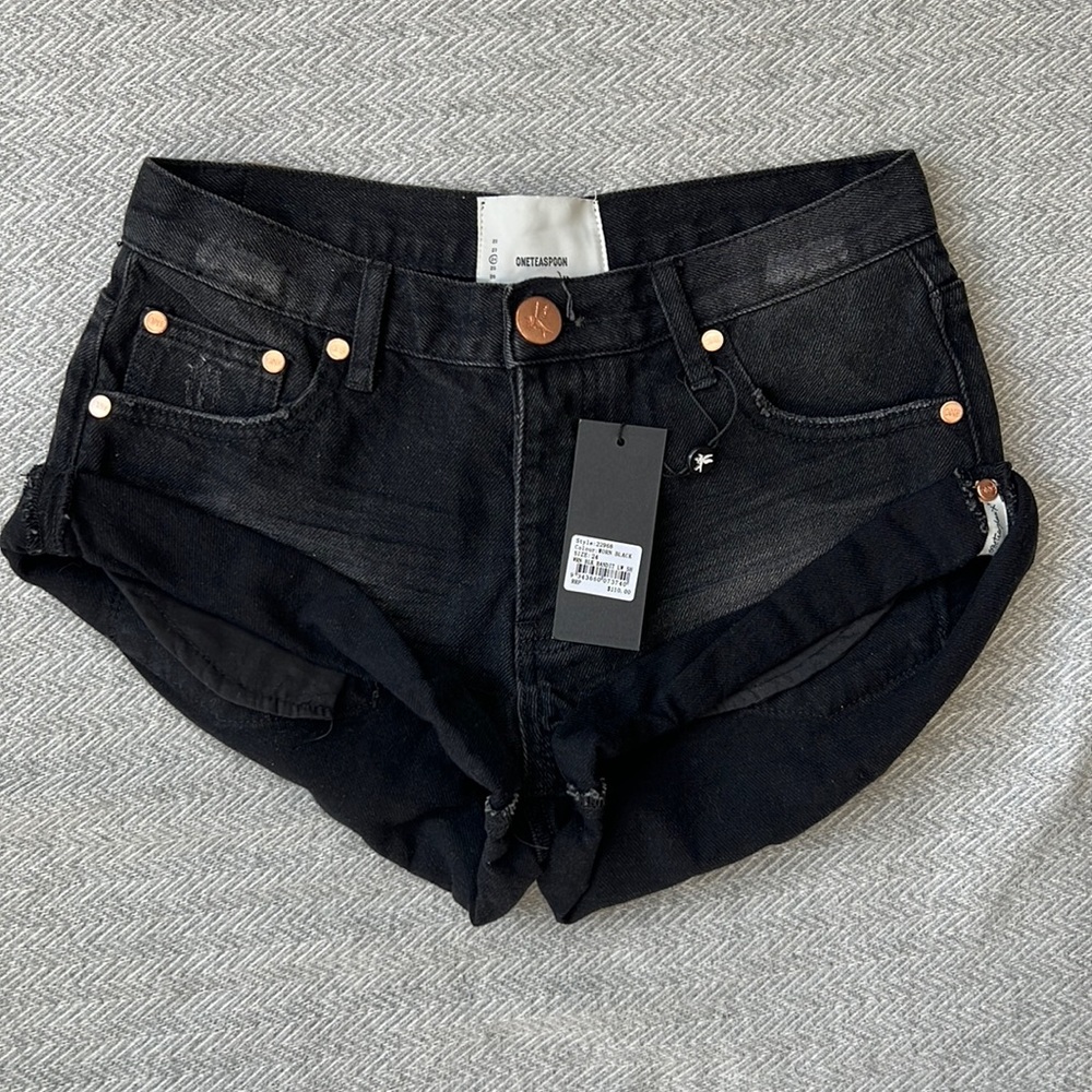 Black Bandit low waist short size 24 new with tags